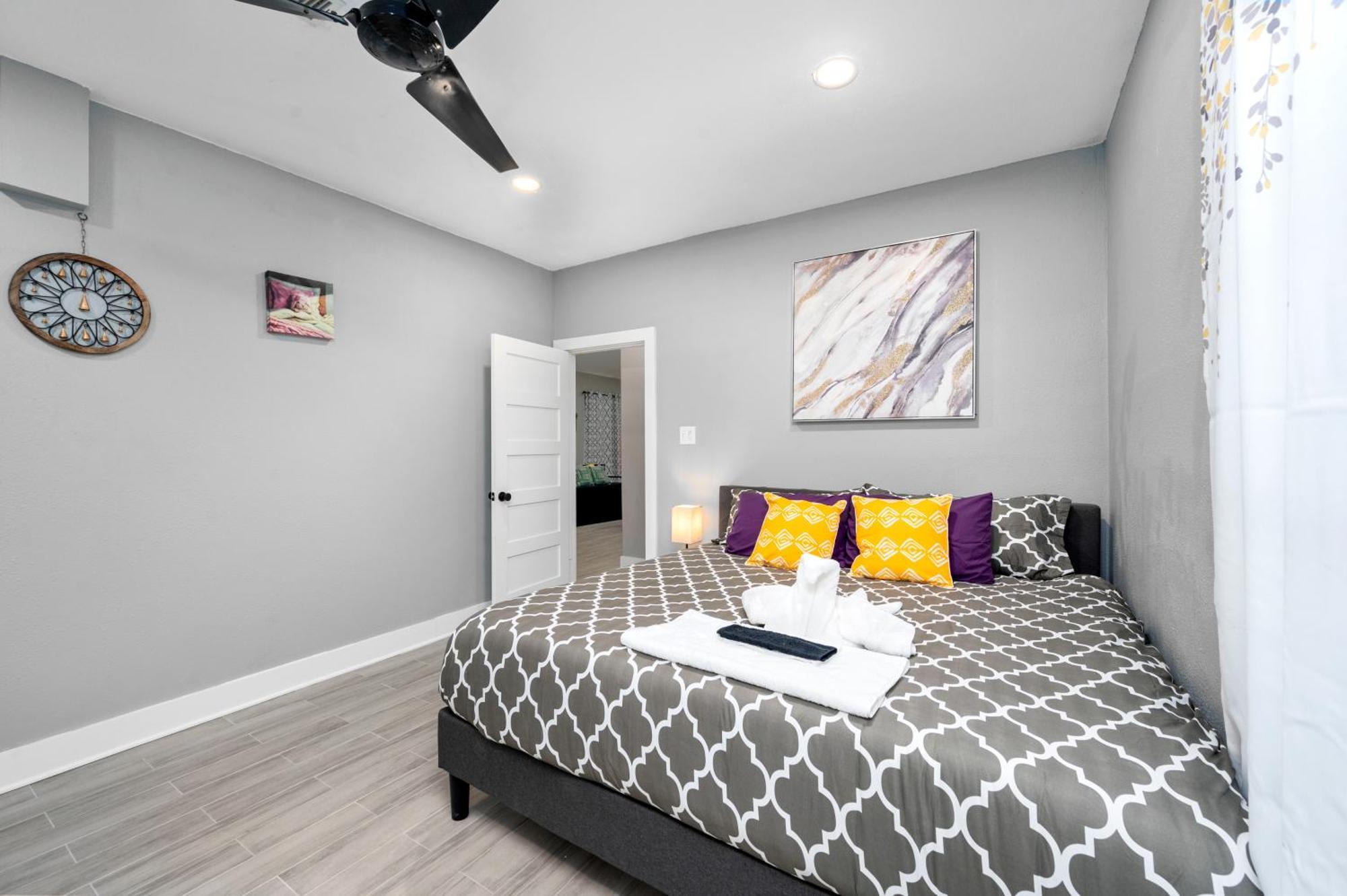 Modern & Spacious 1br Haven Near Galleria Houston