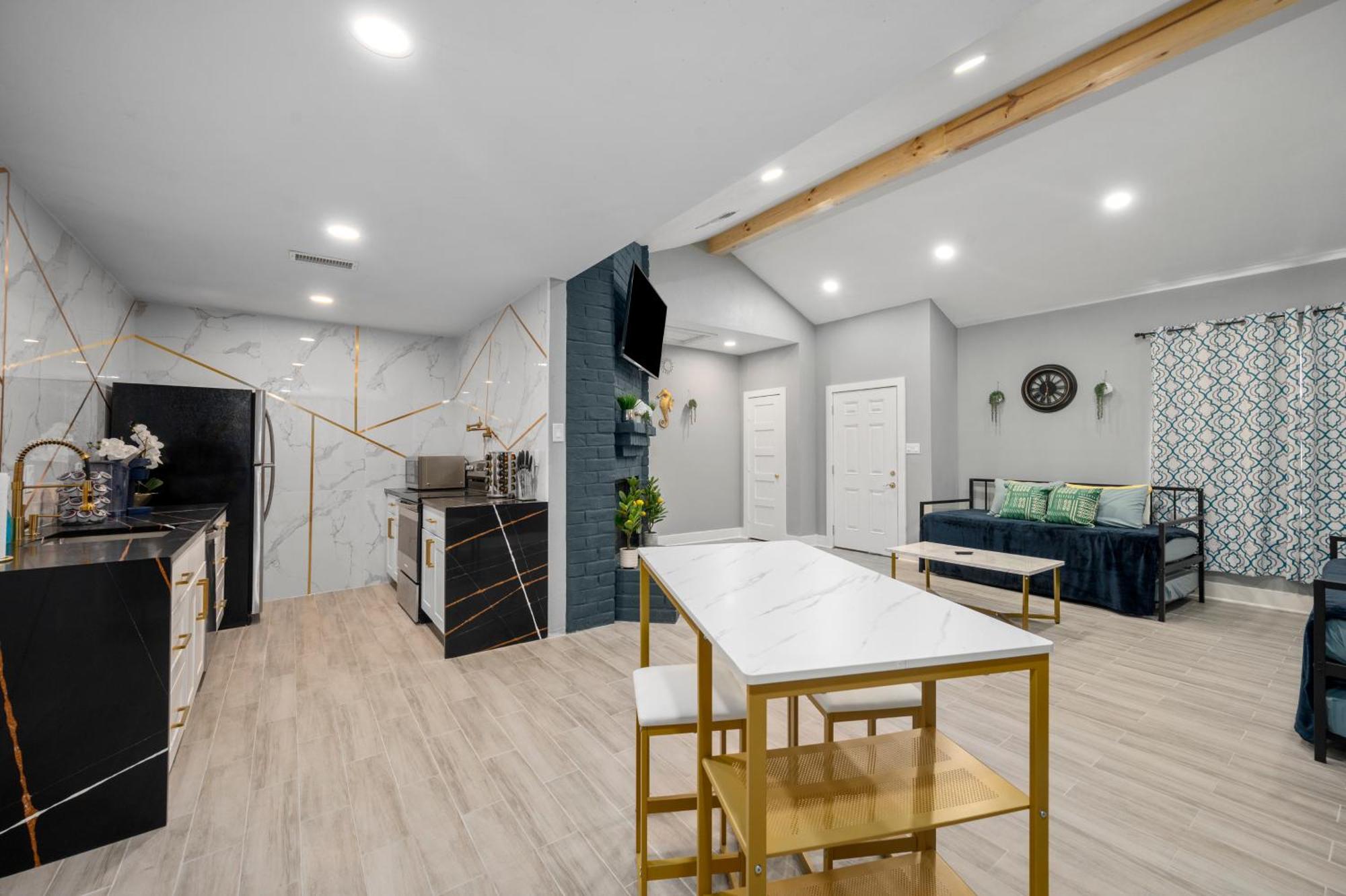Modern & Spacious 1br Haven Near Galleria
